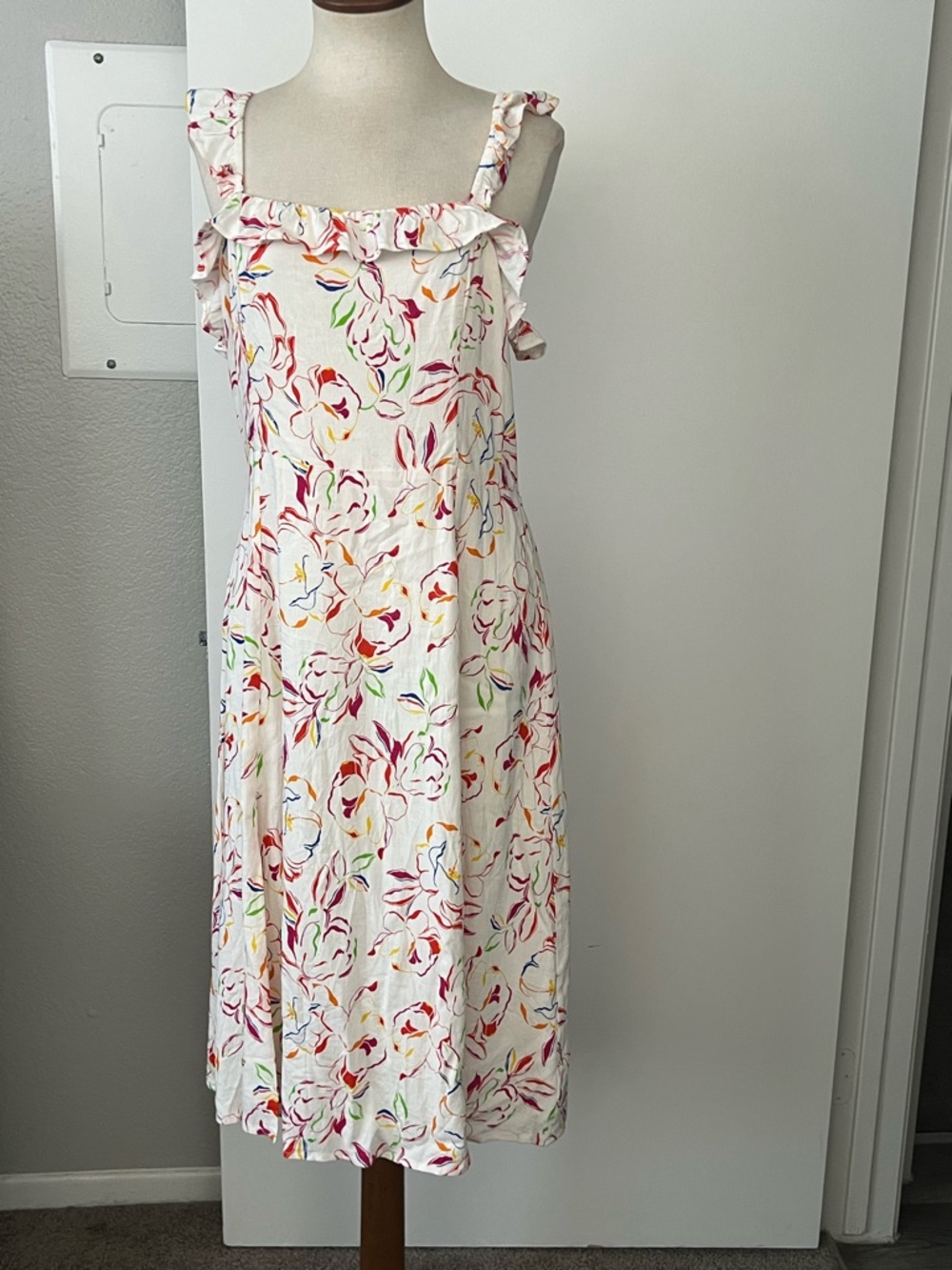 Sugarlips White Floral Ruffle Midi Dress